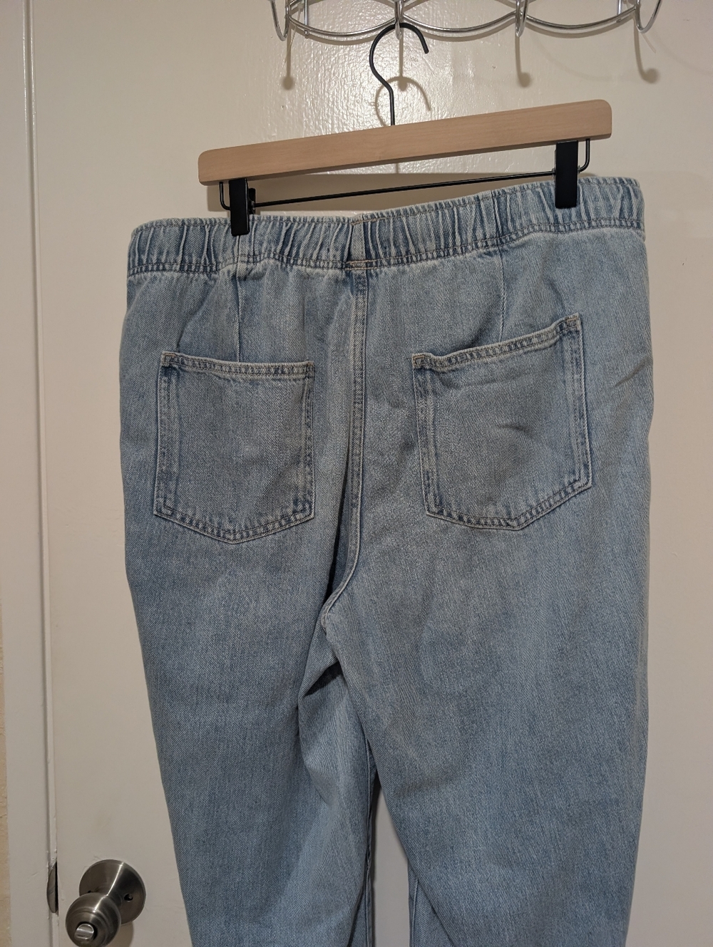 GAP NWT Pull-On Barrel Denim Jeans - Picture 8 of 15